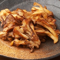 【殿堂入り】クックパッドで人気！バター&ポン酢で箸止まらない「舞茸のおいしい食べ方」