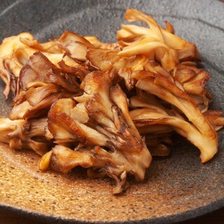 【殿堂入り】クックパッドで人気!バター&ポン酢で箸止まらない「舞茸のおいしい食べ方」