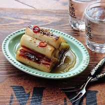 お酒に合う！「長ネギ」だけで作れる簡単おつまみ