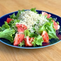 いつものサラダが10倍おいしい！サクサクがやみつき「魔法のトッピング」