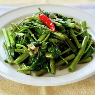 【気になるレシピ、作ってみた】本場の味わいに感動!「タイのメイドさんに習った空芯菜炒め」を作ってみた