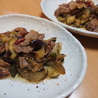 調味料3種で!「なすと豚バラの味噌炒め」の特急献立