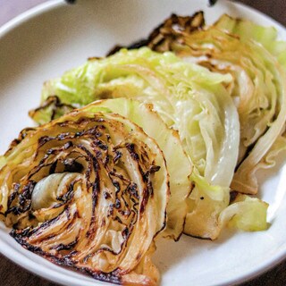 キャベツが一気になくなった!絶対ウマくなる「焼きキャベツ」のコツ