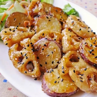 おいしすぎて2万人が絶賛!さつまいもとれんこんの甘辛炒め