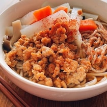 余っていたら使いたい！「そば1杯」で満足するレシピ6選