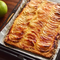 型＆バターいらず。りんご1個で作るタルト風ケーキに注目！12月に最も読まれた「スイーツ」の記事は？【月間ランキングTOP5】