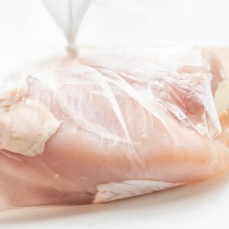 鶏むね肉をしっとりさせる「魔法の液」が話題！12月に最も読まれた記事は？【月間ランキングTOP5】