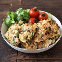 スプーンでぽとんと落とすだけ◎フライパンで簡単「落とし焼き」