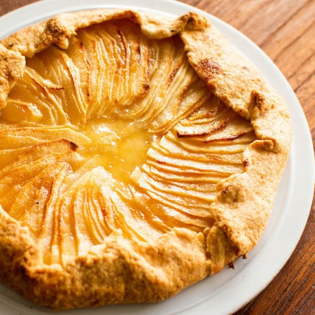 型がなくてもかわいく作れる!サクサクおいしい「りんごタルト」