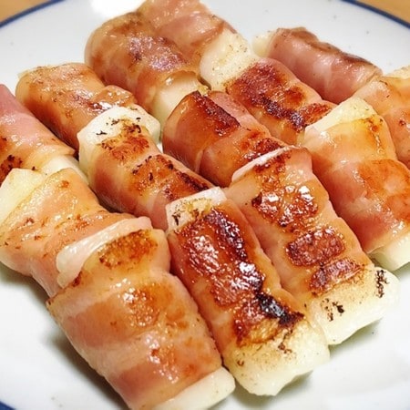 シンプルだけどハマる味！「餅ベーコン」がおつまみにぴったり