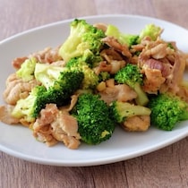 つくれぽ700件以上！10分で完成するメインおかず「豚肉とブロッコリーのカレーマヨ炒め」作ってみた