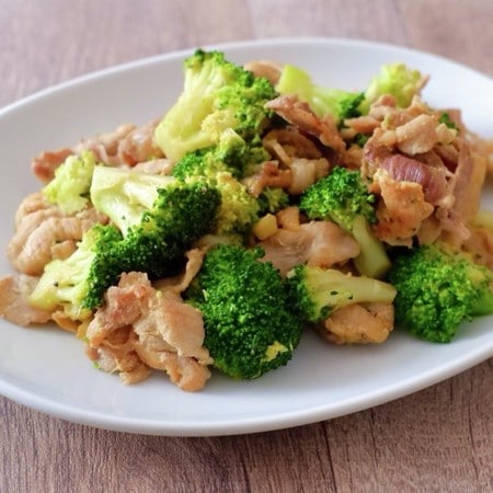 つくれぽ700件以上!10分で完成するメインおかず「豚肉とブロッコリーのカレーマヨ炒め」作ってみた