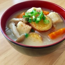 これと白米があればOK！おかずにもなる「具だくさん味噌汁」