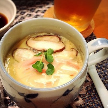 レンジだから簡単!ぷるんと美味な「茶碗蒸し」レシピ4選