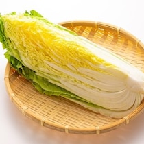 【裏ワザ】鍋でとろ〜り美味になる「白菜の芯」の切り方