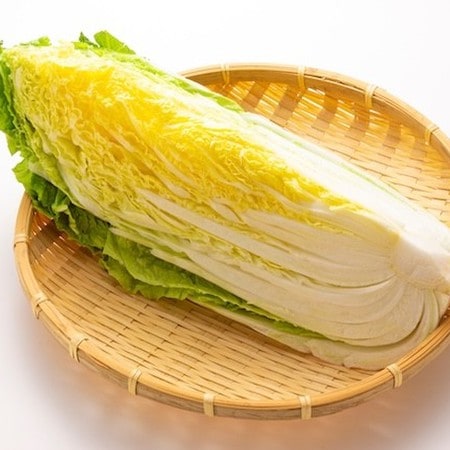 【裏ワザ】鍋でとろ〜り美味になる「白菜の芯」の切り方