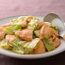 材料2つ「キャベツ×鶏肉」で作るボリュームおかず
