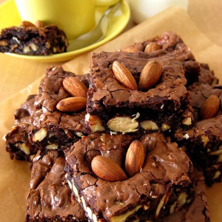 隠し味の◯◯でオトナ味！「濃厚ブラウニー」は見た目も◎