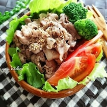 薄切りだからすぐ完成！朝のお弁当作りに役立つ「豚こま炒め」味バリエ