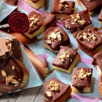 食パンでお手軽！レンジでサクサク「ラスク」を作ろう