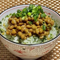 家にある調味料で！「悪魔の納豆ごはん」が朝食に◎