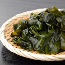 カリカリサクサク……もう止まらない！わかめの「から揚げ」がおいしすぎる