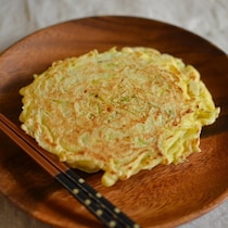 たっぷりの野菜をペロリと食べられる！「キャベツのカリカリ焼き」を作ってみて