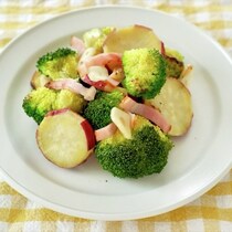 1200人以上が絶賛！フライパンで炒めるだけ「さつまいもとブロッコリーのホットサラダ」作ってみた