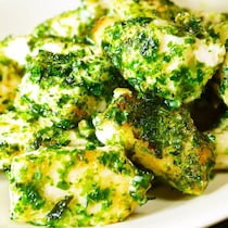 まるで磯辺揚げ!?柔らかジューシー「鶏むね青のり塩焼き」が絶品