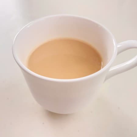 注ぐ順番を変えるだけで「濃厚ミルクティー」になるって本当?検証してみた