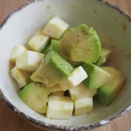 1分ですぐ作れる!「アボカドおつまみ」で今夜は乾杯