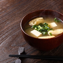 お味噌汁に「ツナ缶」で驚きの旨み！おすすめレシピ3選