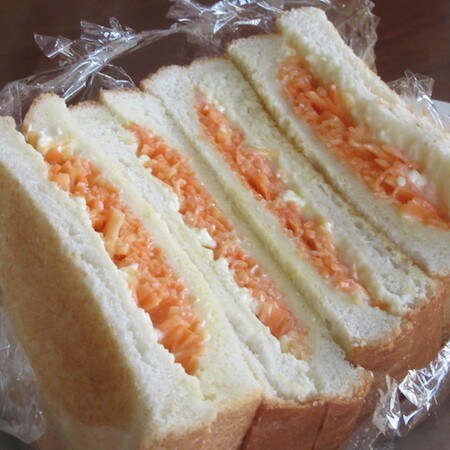 シャキシャキ美味！朝から元気が出る「キャロットサンド」