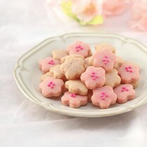 卒業シーズン到来！お祝いに配れる「桜クッキー」5選