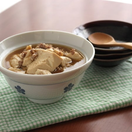 1200人以上が絶賛！ボリューム満点の「豆腐レンジ蒸し」が手間なく作れる