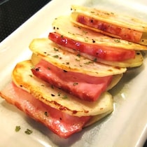 あと一品欲しい時に。じゃがいもの「はさみ焼き」でボリュームおかずが作れる