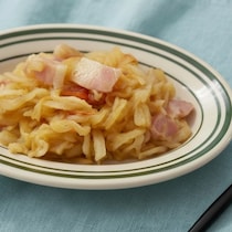 大人気の料理家・長谷川あかりさんのデリ風「切り干し大根」