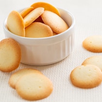 【殿堂入り】クックパッドで人気！お菓子作りで余った卵白を救済「さくさくラングドシャ」