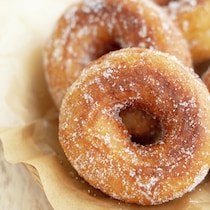 甘じょっぱさがたまらない。材料少なめで簡単「じゃがいもおやつ」