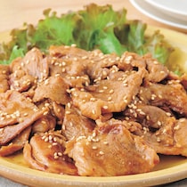 焼きそばの粉末ソースを活用！「豚こまのやわらかスペアリブ風」