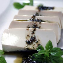 まるでチーズ!?まったり濃厚な「塩豆腐」があと一品やおつまみにぴったり