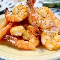 ハワイの名物料理を自宅で！お店のような「ガーリックシュリンプ」レシピ4選