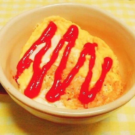 忙しい朝のお助けレシピ！レンジで作る「マグカップごはん」