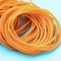 ちょっと料理が楽しくなる!?「輪ゴム」を使った裏ワザ
