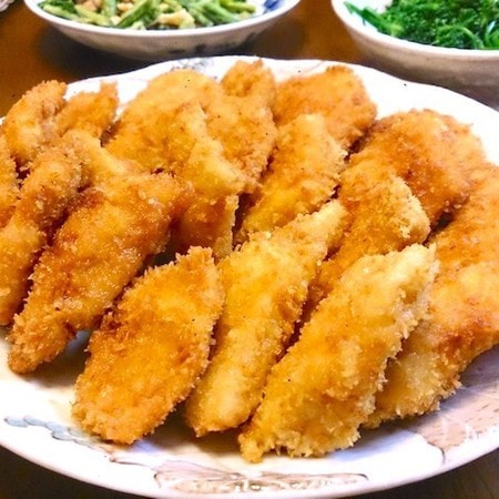 甘辛で美味！家族が喜ぶ「鶏むね肉のたれカツ」のボリューム献立