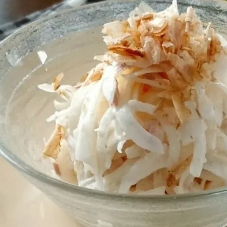 シャキシャキおいしい！5分でできる「新玉ねぎ」の簡単サラダ