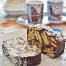 チョコとビスケットがサクうま！「モザイクケーキ」が混ぜて冷やすだけで簡単