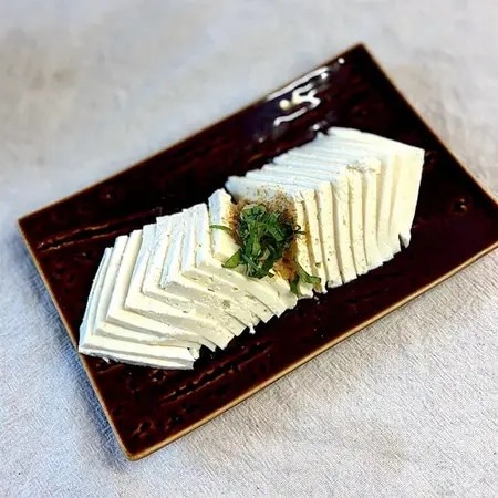 豆腐の切り方を変えるだけ！いつもの「冷奴」が豪華な見た目に変身