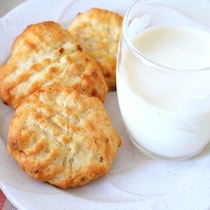 【卵、バター不要】ホットケーキミックスで作れる簡単「クッキー」がサクッと美味