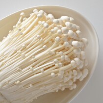 フォークで簡単!?いつもの「えのき」を3cm多く食べる方法
